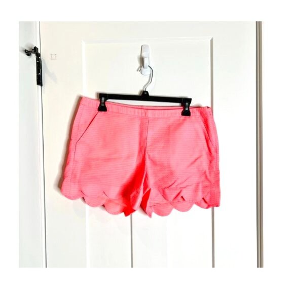 Lilly Pulitzer Magnolia Scallop Bright Coral Shorts 8 - Picture 1 of 4